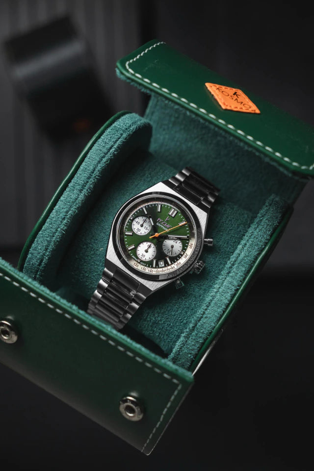 Reloj Kosmo 645-7-2003 Cronógrafo Colección Zafiro Plateado Esfera Verde