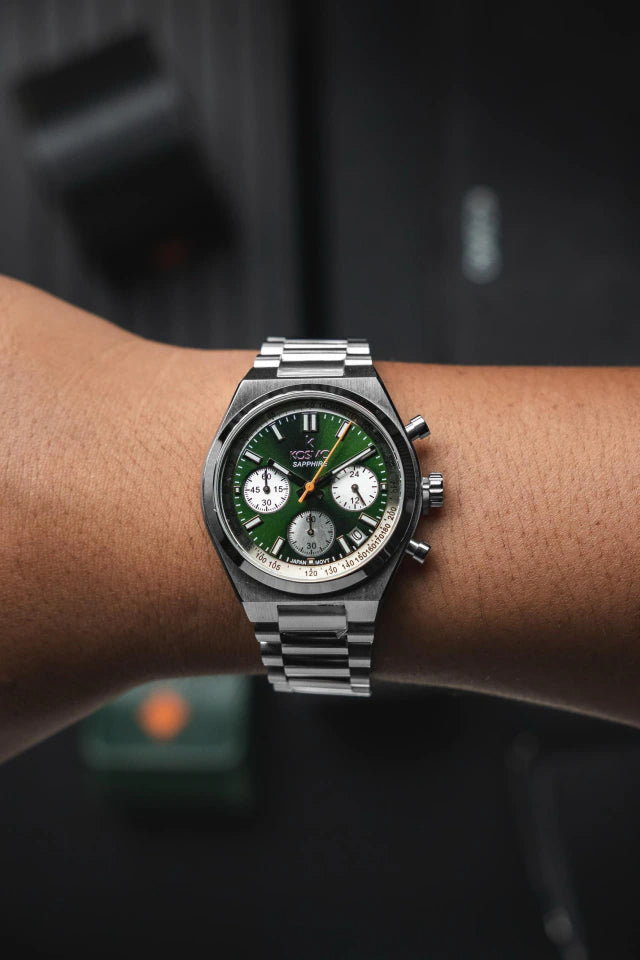 Reloj Kosmo 645-7-2003 Cronógrafo Colección Zafiro Plateado Esfera Verde